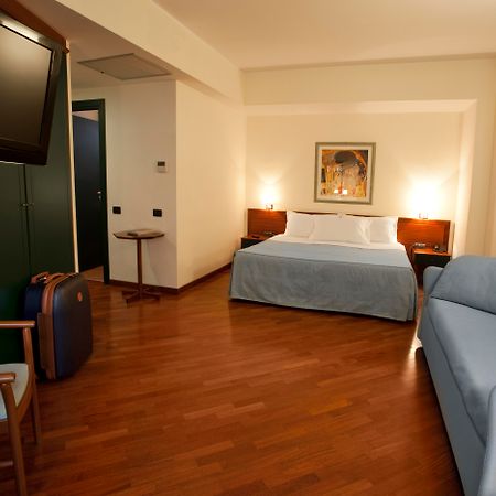 Grande Albergo Maugeri Acireale Camera foto